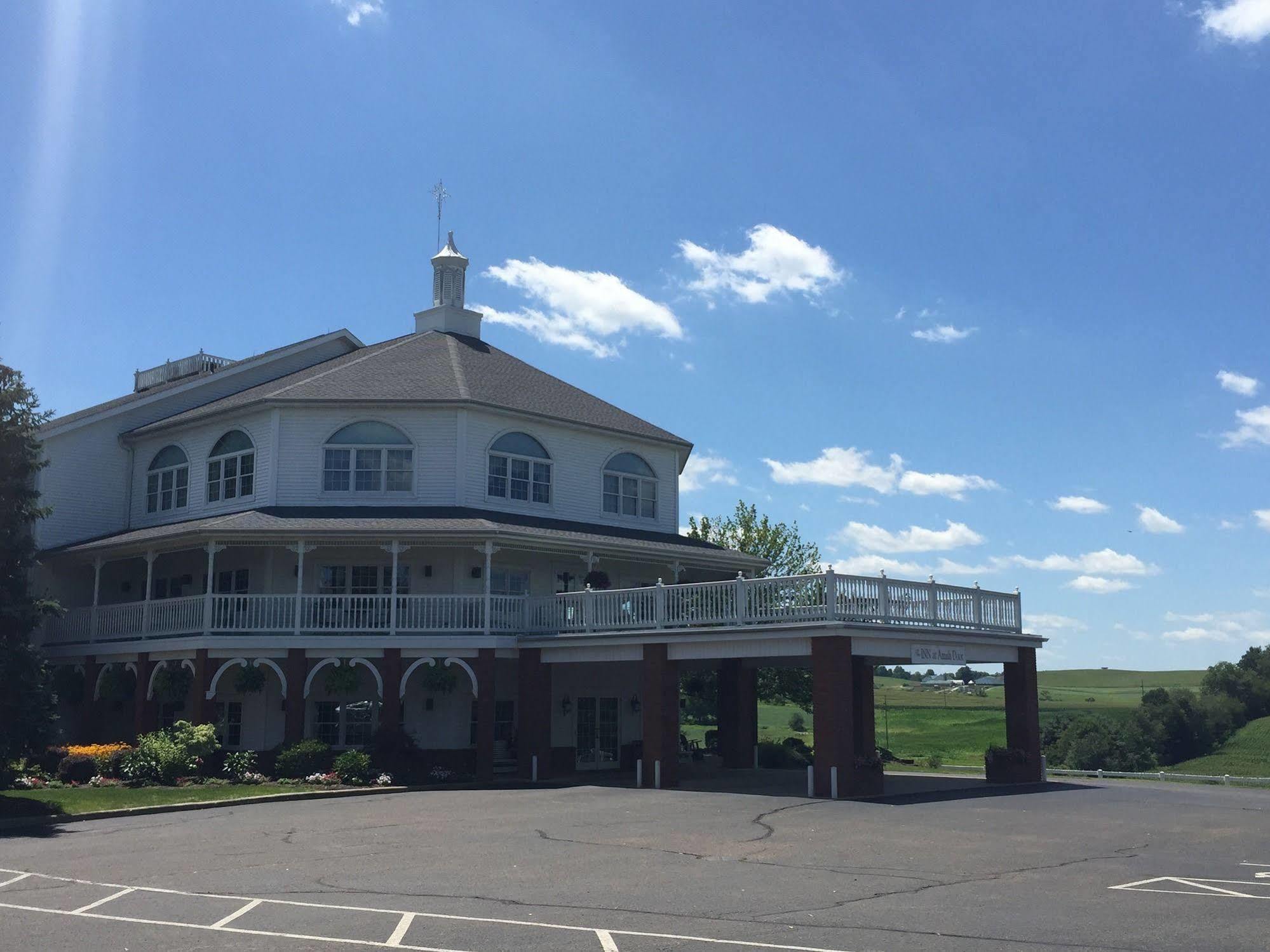 Inn At Amish Door Wilmot Exterior foto